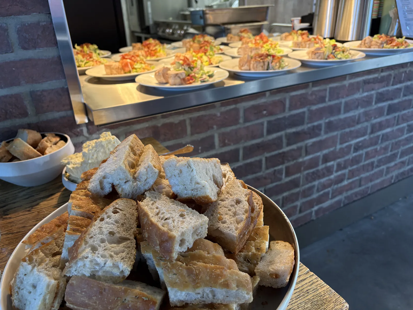 Brød og forretter klare