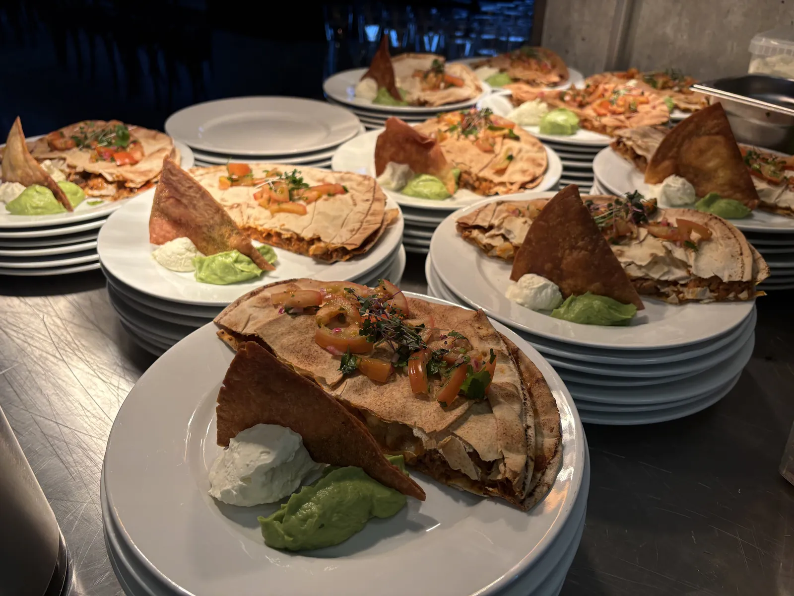 Quesadilla-tallerkener på rekke